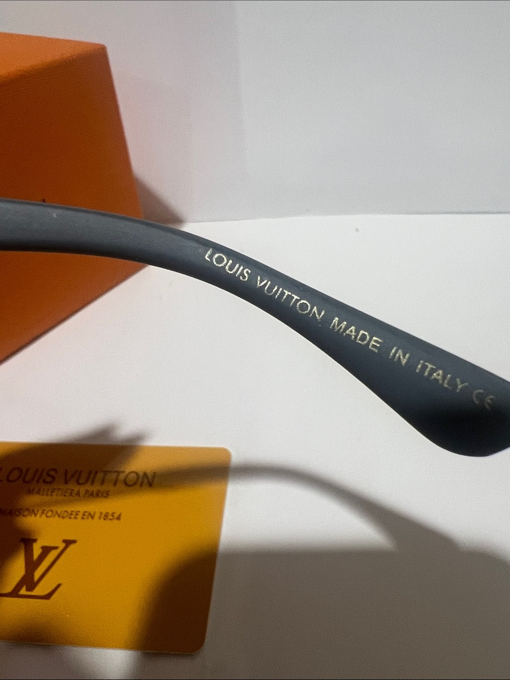 Louis Vuitton Black Gradient Square Sunglasses with Gold Accents - Picture 6 of 10